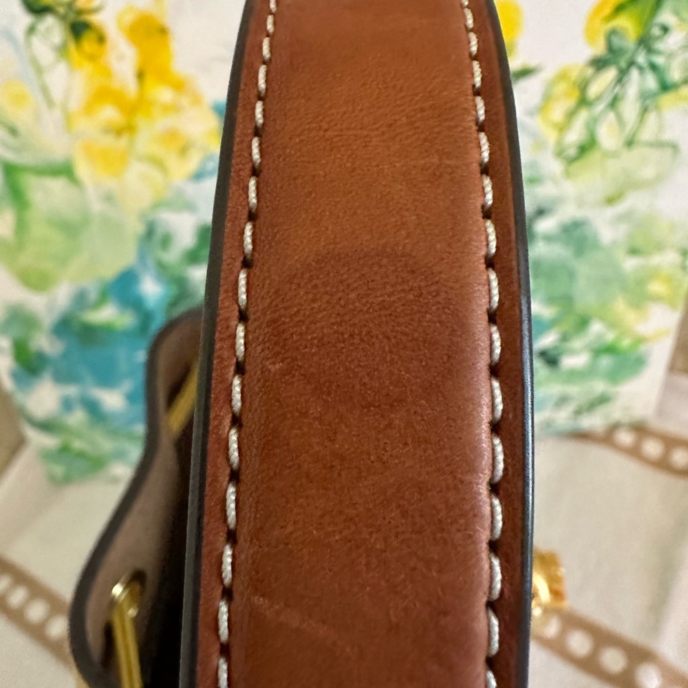 Tory Burch Bucket Bag in Golden Sunset - Picture 9 of 10
